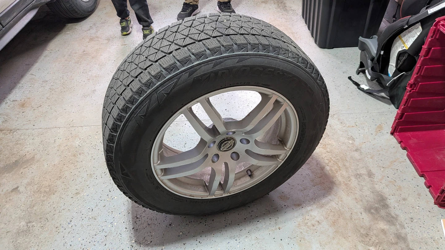 Bridgestone Winter 4 Tires on Alloy Rim 225 65R 17 - photo 2