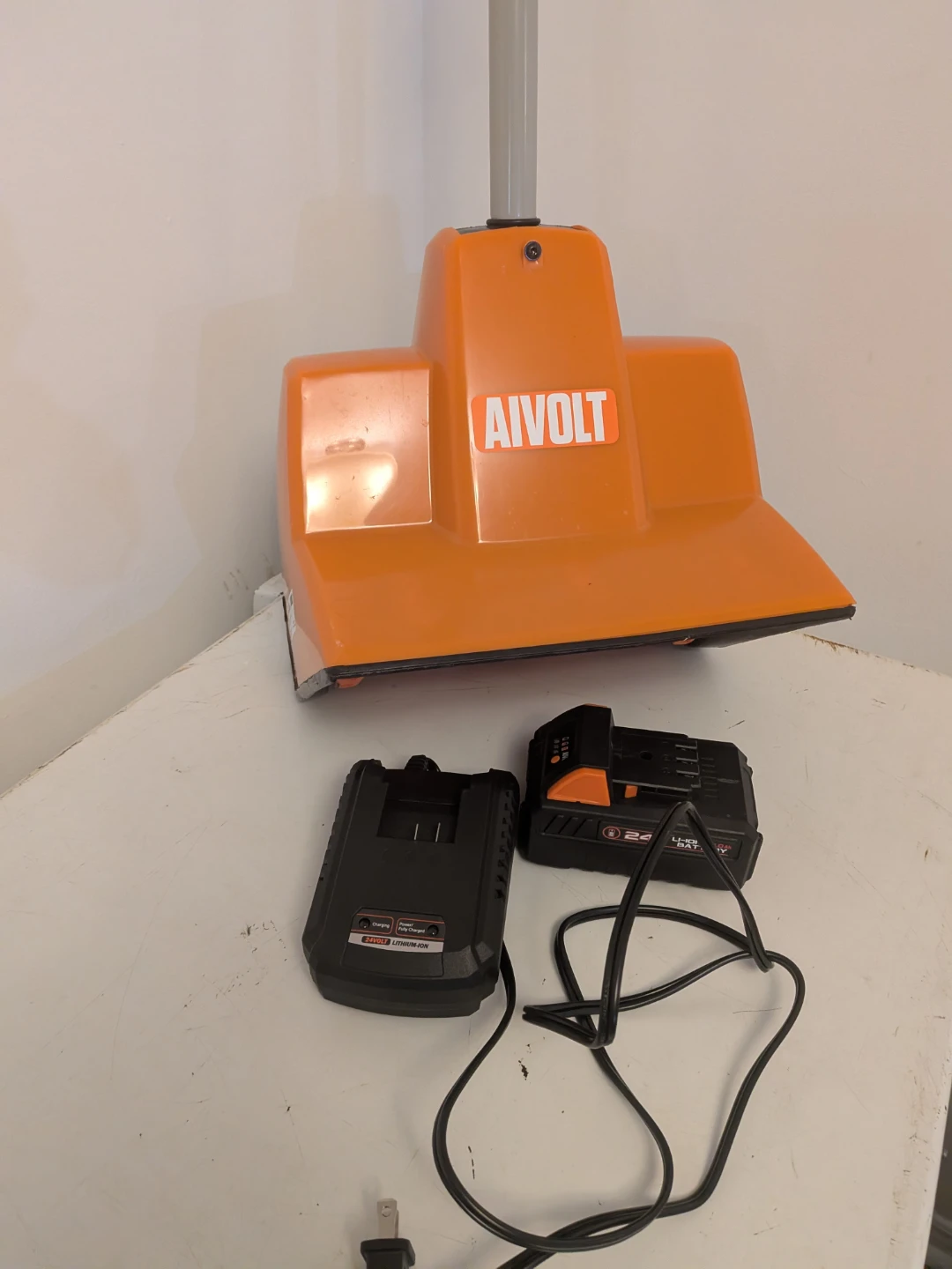 AIVOLT Cordless Electric Snow Shovel with 1 Batteries & Charger - photo 3