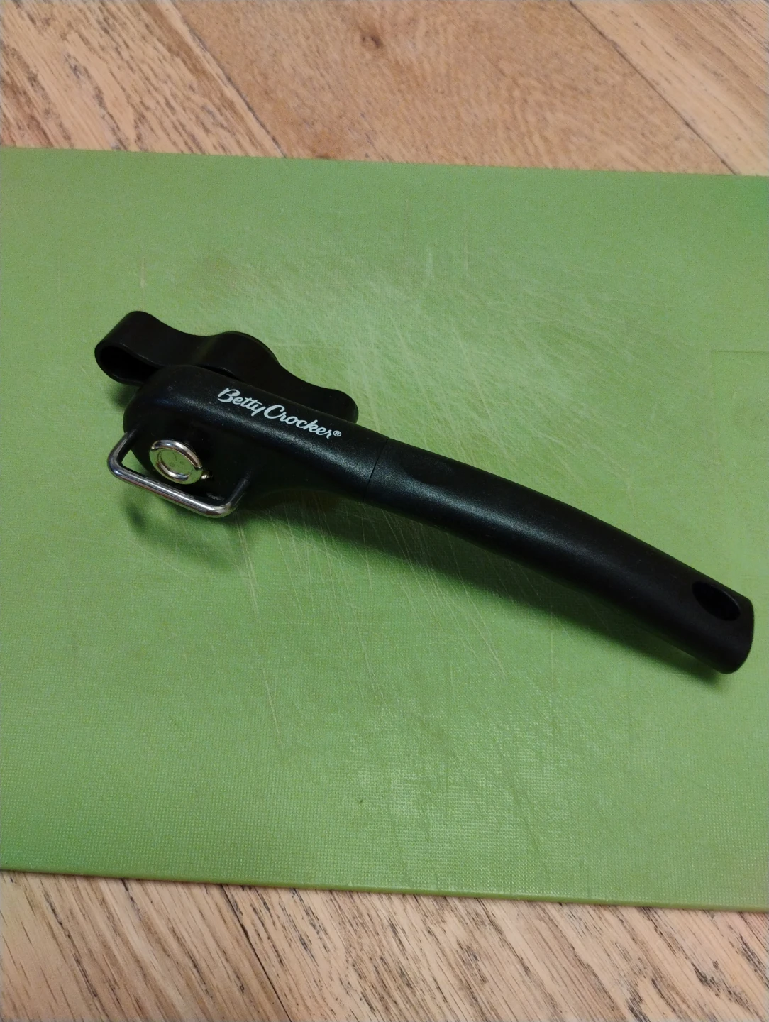 Betty Crocker Manual Can Opener - photo 3