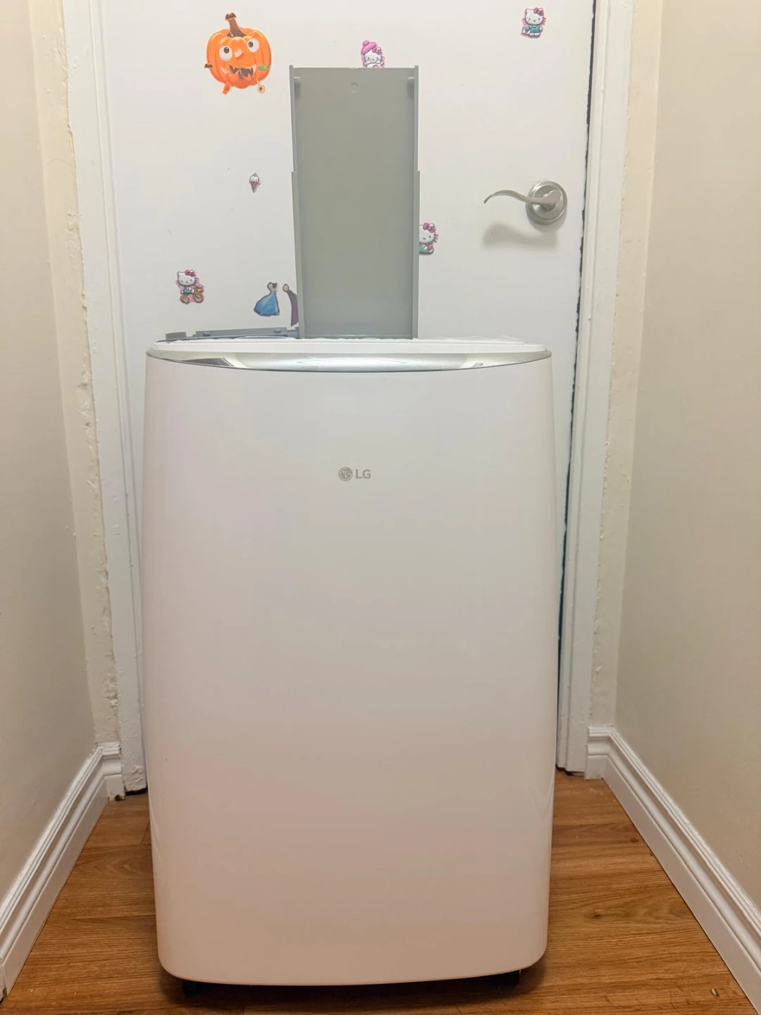 LG ThinQ Portable Air Conditioner LP1419IVSM - photo 3