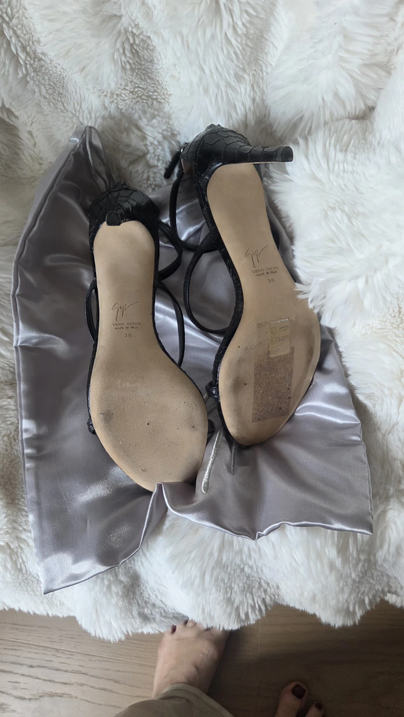 Giuseppe Zanotti Black Leather Strappy Heels Size 8 - photo 2