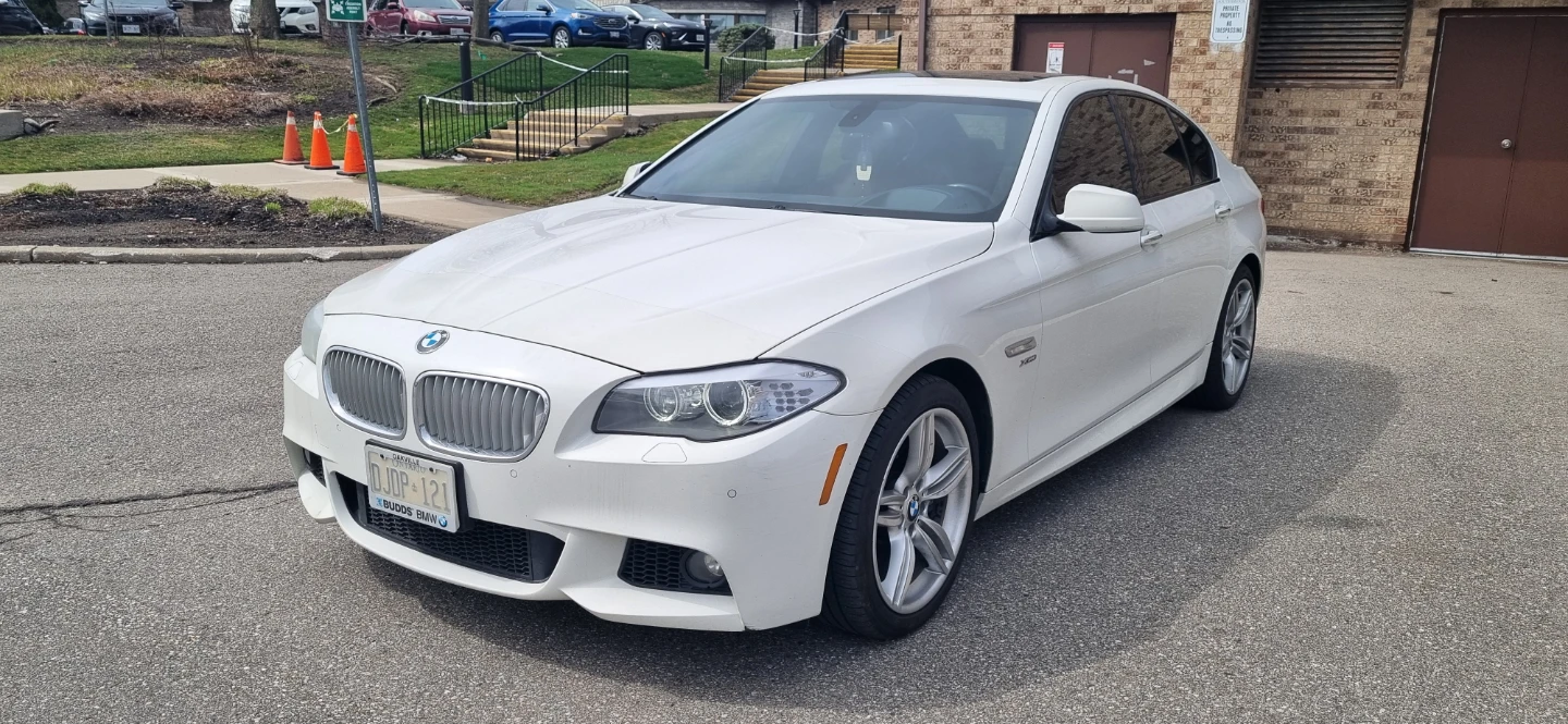 White BMW 5 Series Sedan - photo 3