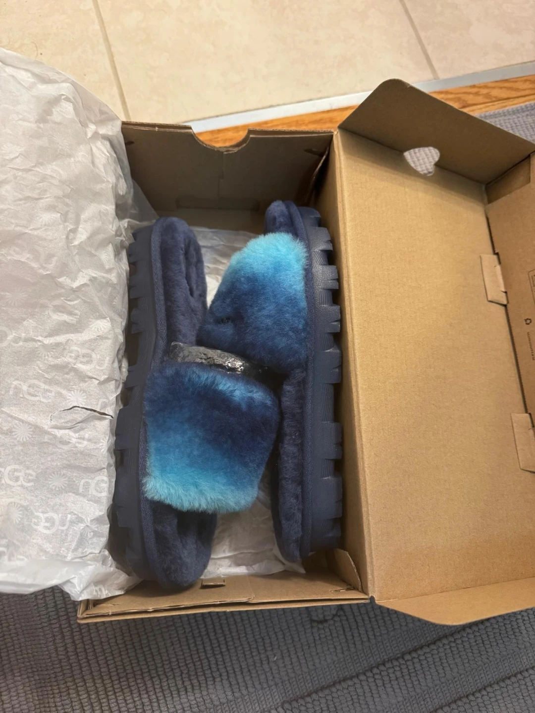 UGG Women's Cozette Slide [Genuine] - photo 3