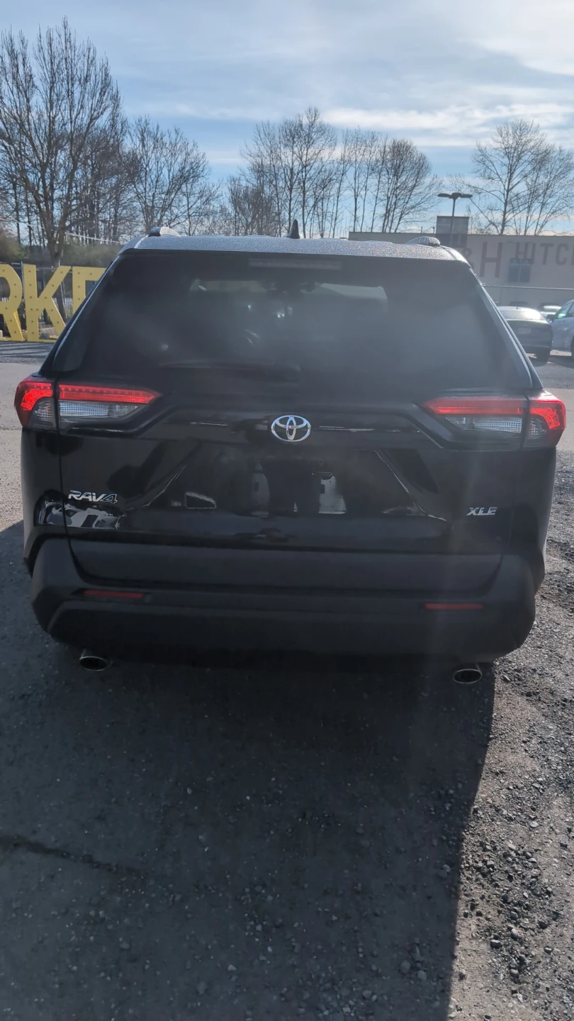 Black Toyota RAV4 XLE SUV - photo 2