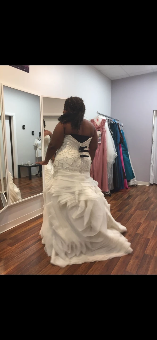 White Wedding Dress with Beading - photo 3