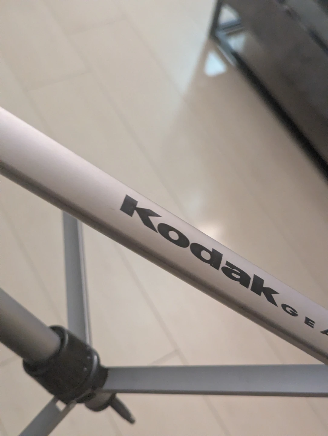 Kodak Gear Mid Size Tripod - photo 4