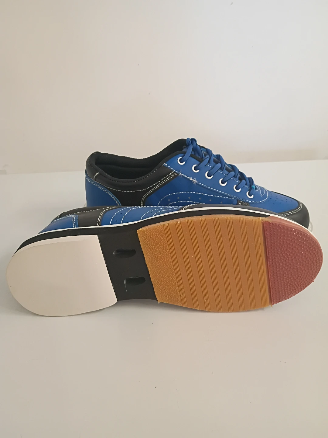Blue Bowling Shoes - Size 8 - photo 3