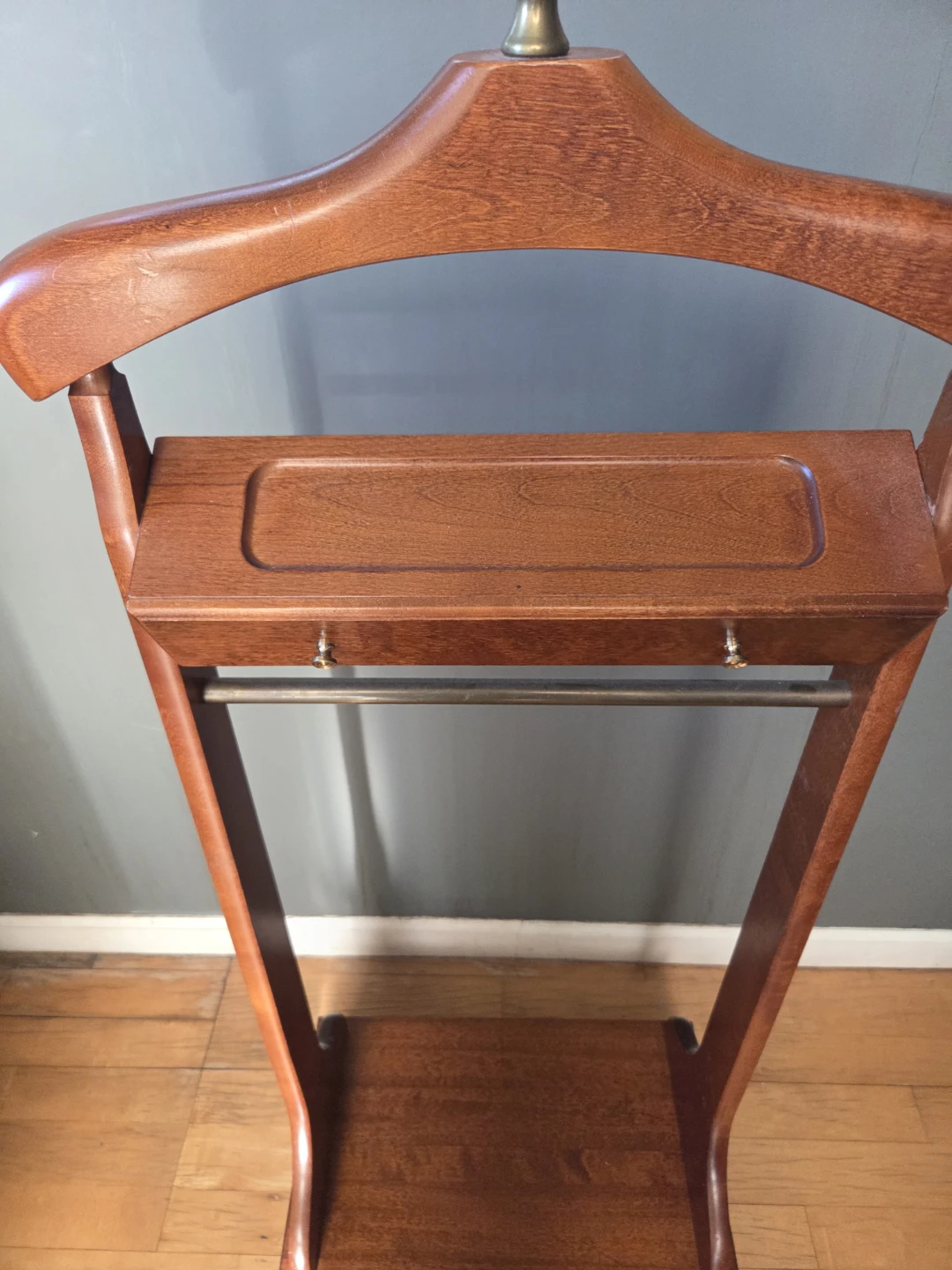 Wooden Valet Stand with Tray - photo 3