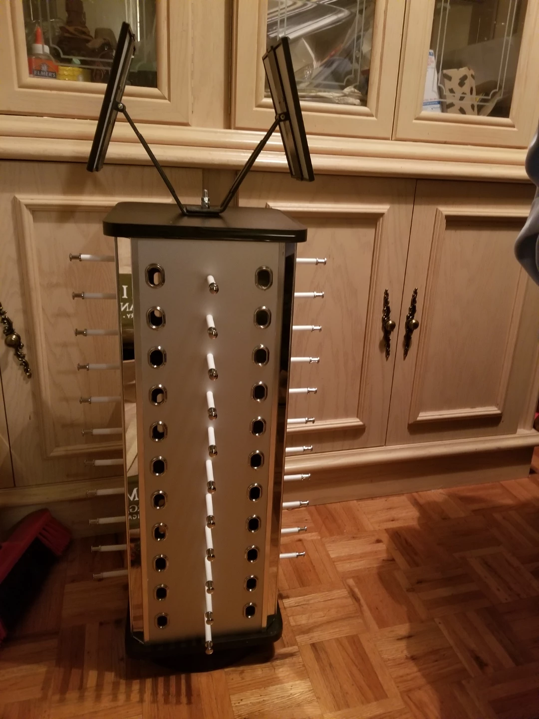 Rotating Glasses Display Rack - photo 5