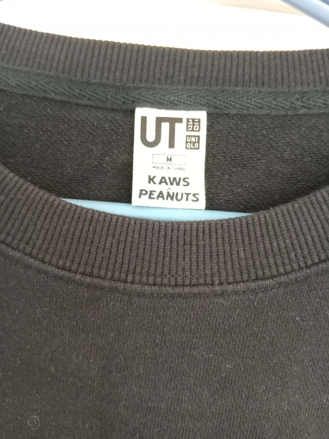 UNIQLO UT KAWS PEANUTS Black Sweatshirt - photo 2