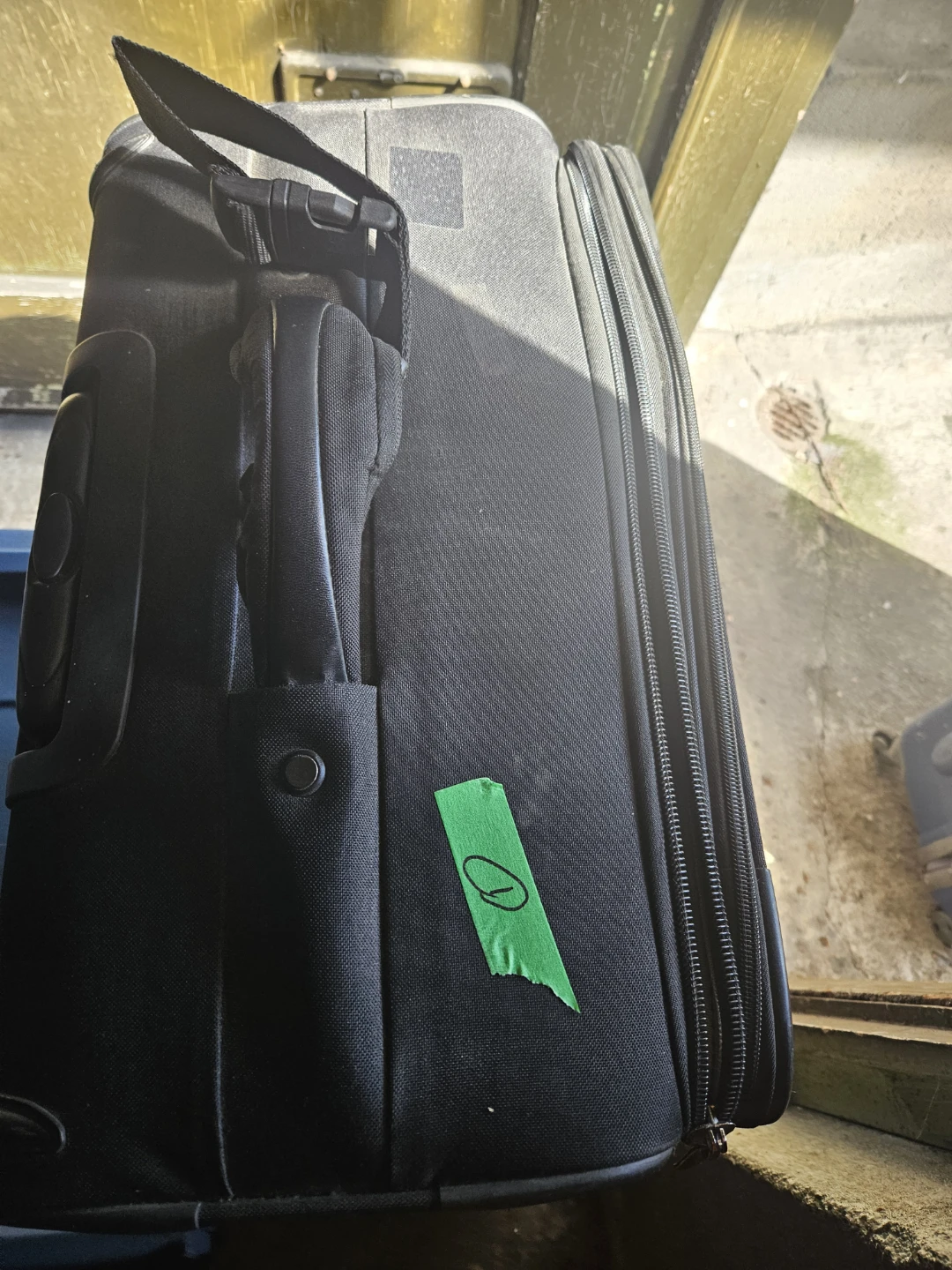 Black Samsonite Spinner Luggage - photo 4