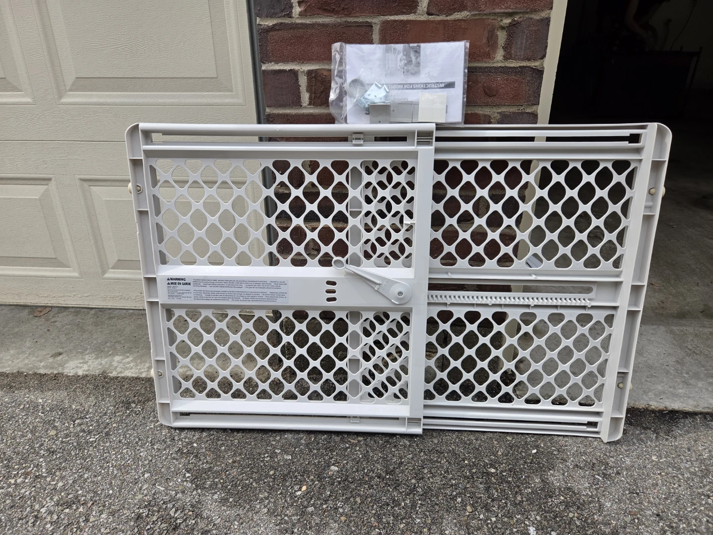 Baby gate