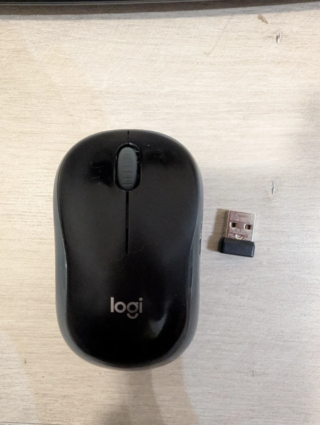 Logitech MK270 Wireless Keyboard and Mouse Combo - photo 3