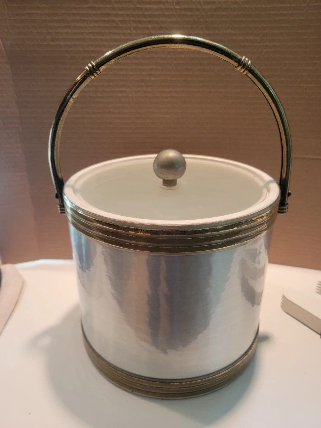 Shelton-Ware Ice Bucket with Lid and Handle