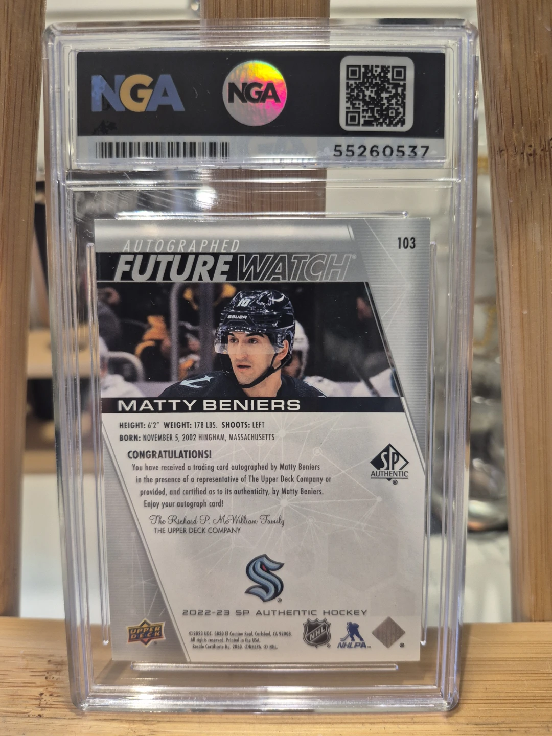 2022-23 Upper Deck Matty Beniers Future Watch Autograph - photo 2