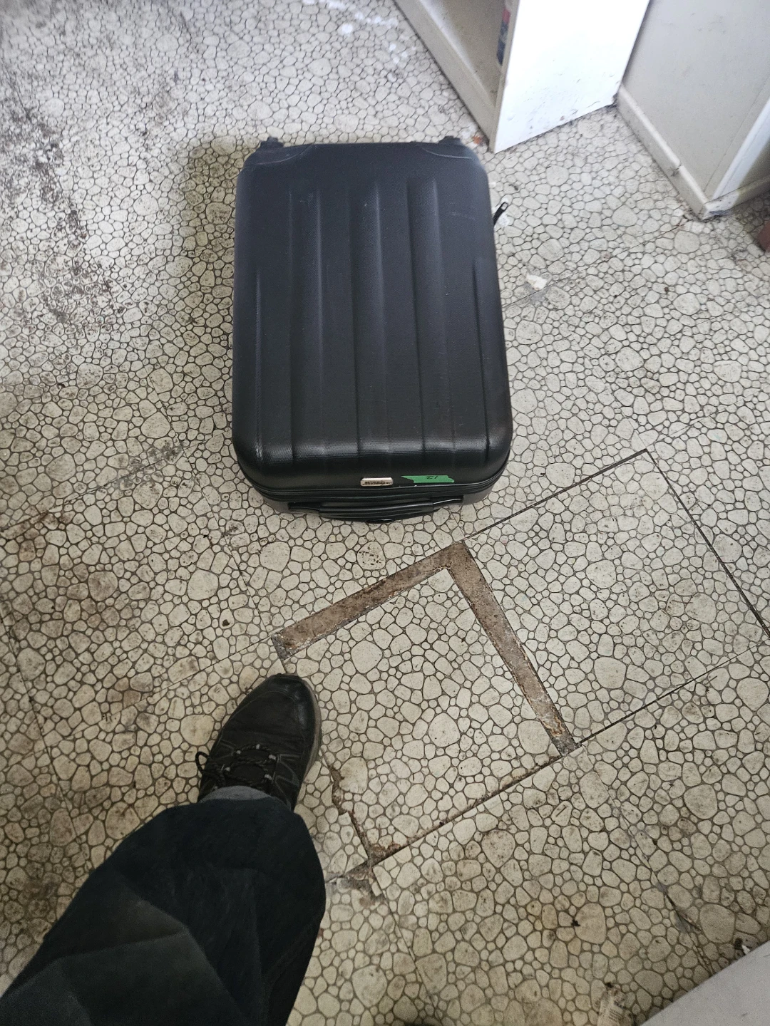 Princess Traveller Carry-On Suitcase - photo 3