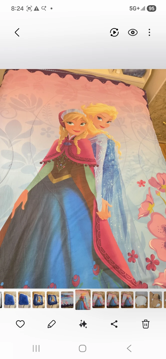 Disney Frozen Anna & Elsa Comforter - photo 2