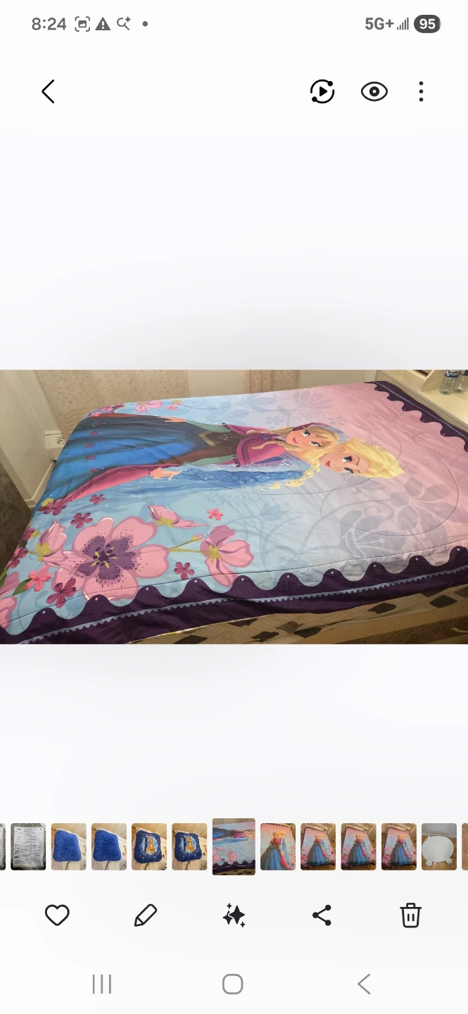 Disney Frozen Anna & Elsa Comforter - photo 3