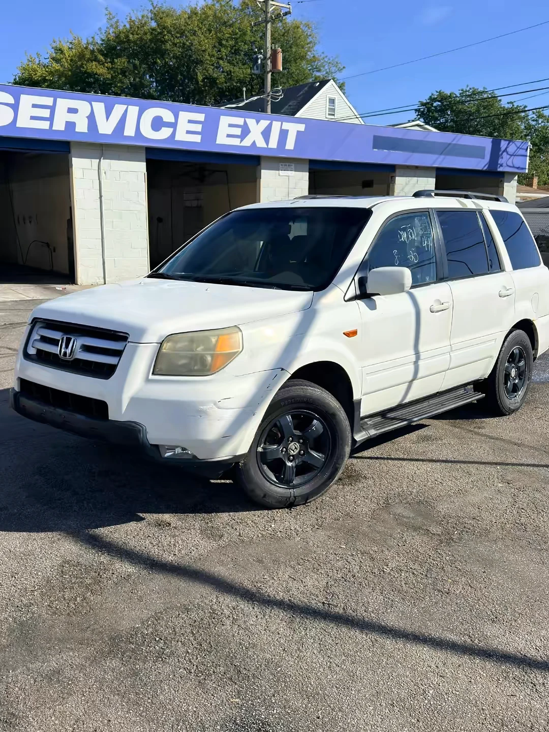 White Honda Pilot SUV