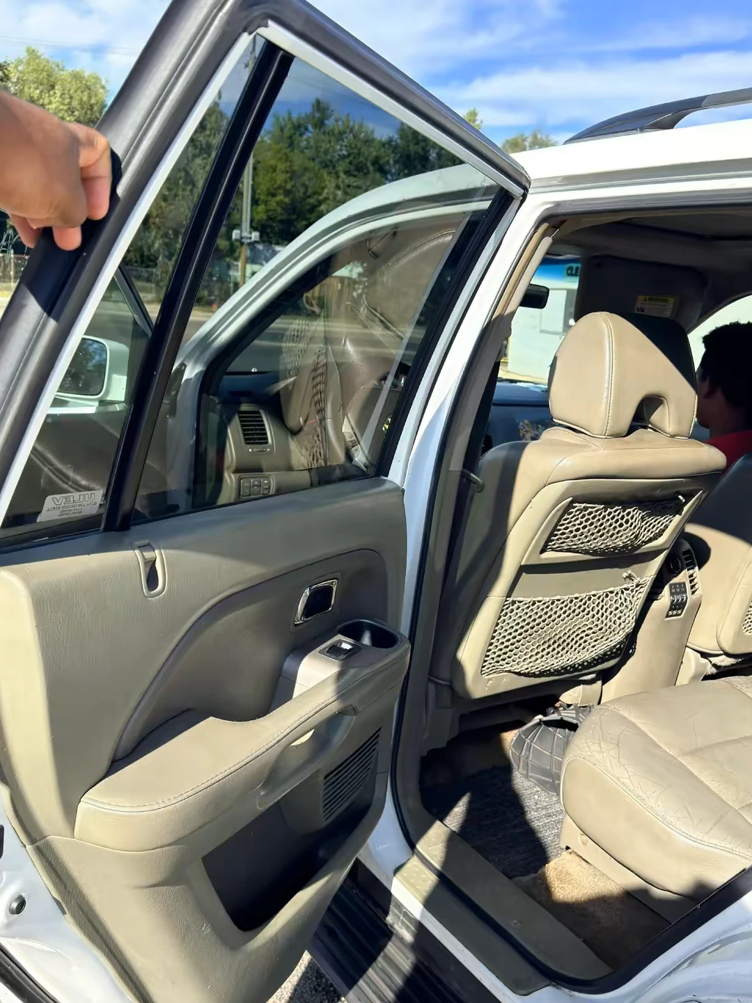 White Honda Pilot SUV - photo 2