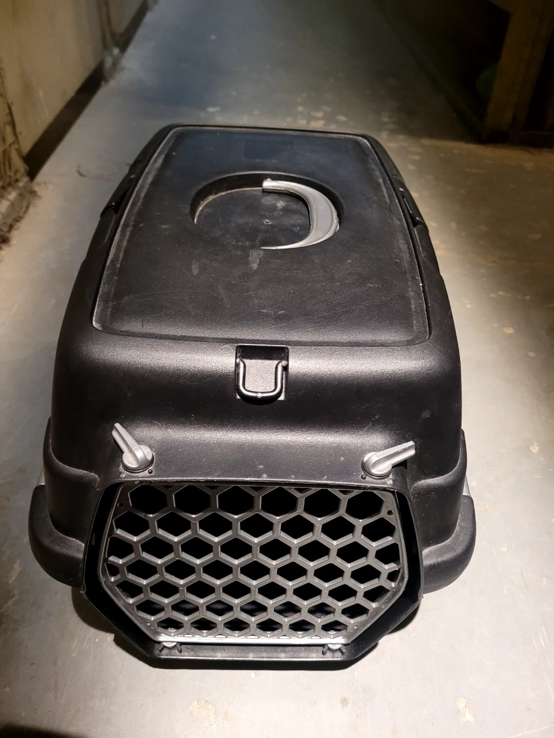Black Pet Carrier Crate 🌱