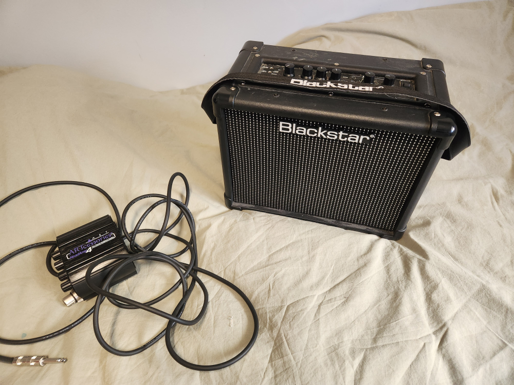 Blackstar Guitar Amp with a four channel headphone amplifier - photo 3