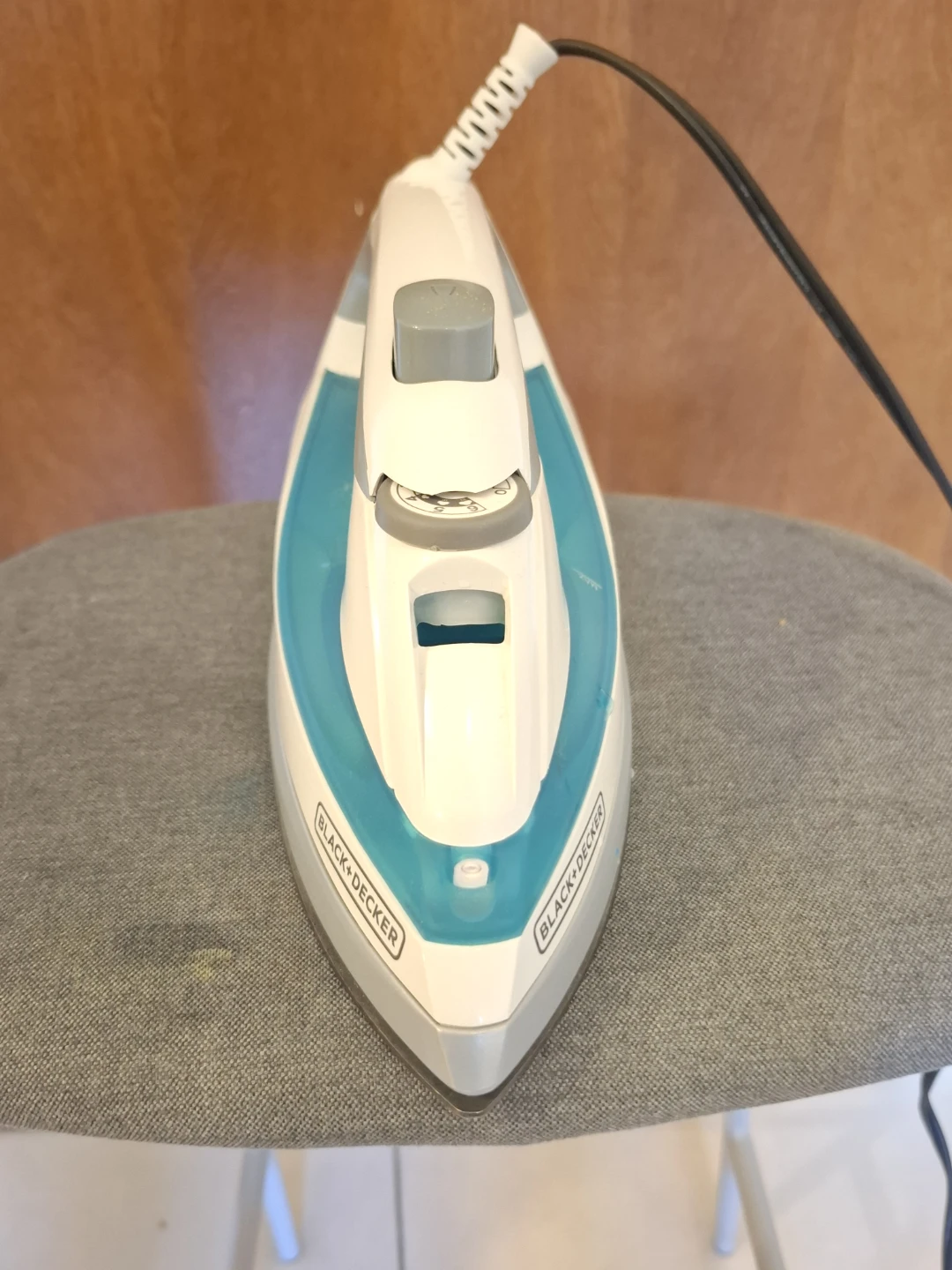 BLACK+DECKER Steam Iron + iron table - photo 2