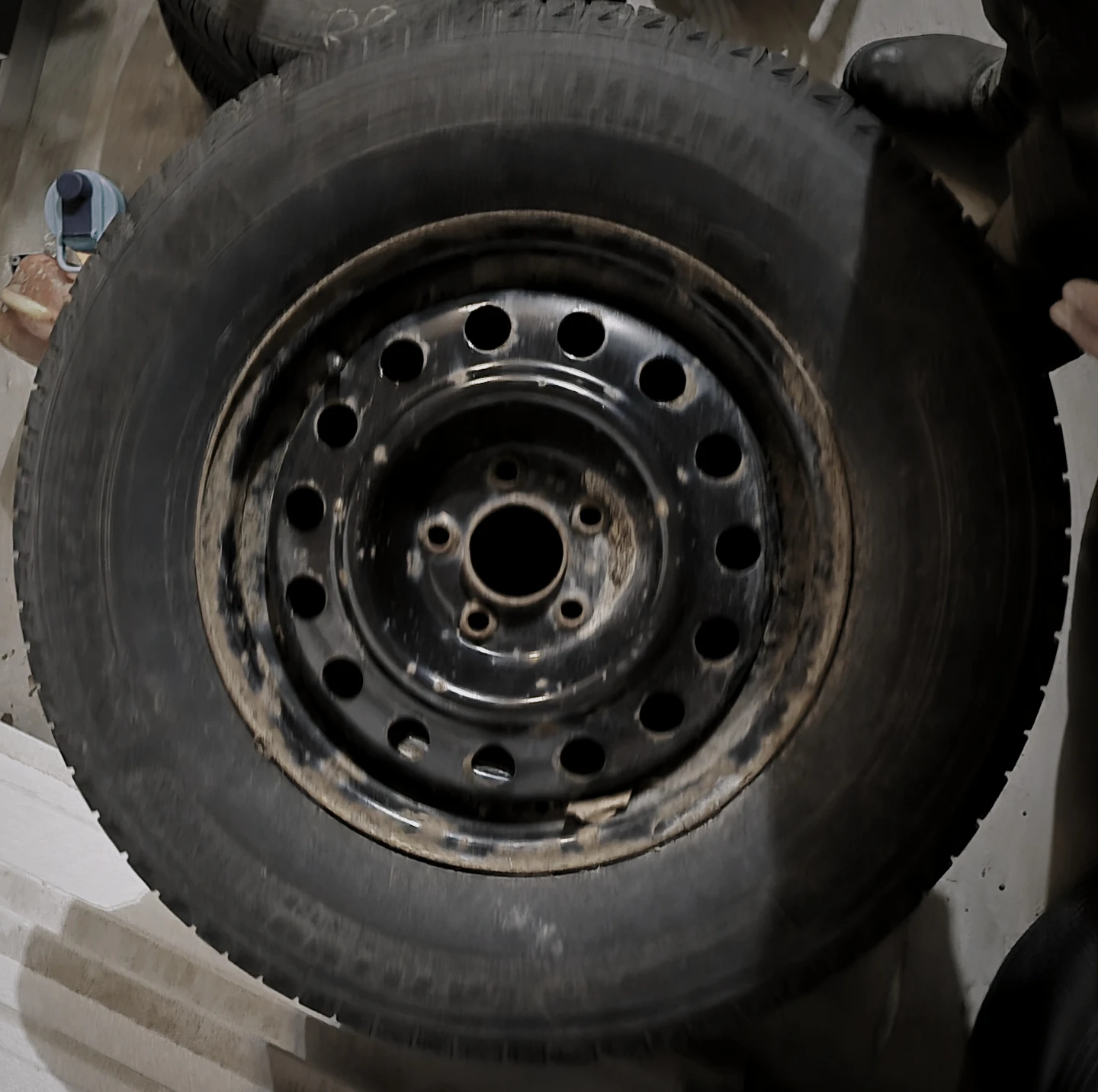 Good Set of 4 Tires PLUS Rims Size 255 70 R16 *REAL DEAL* - photo 2