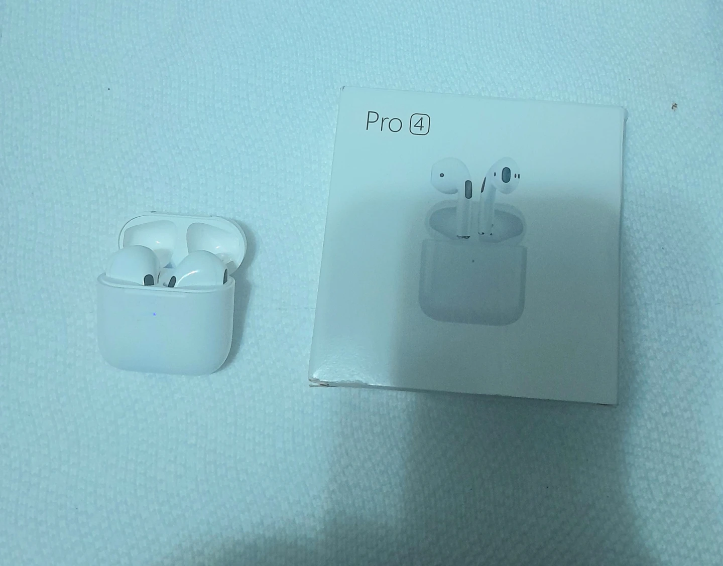 White Wireless Earbuds