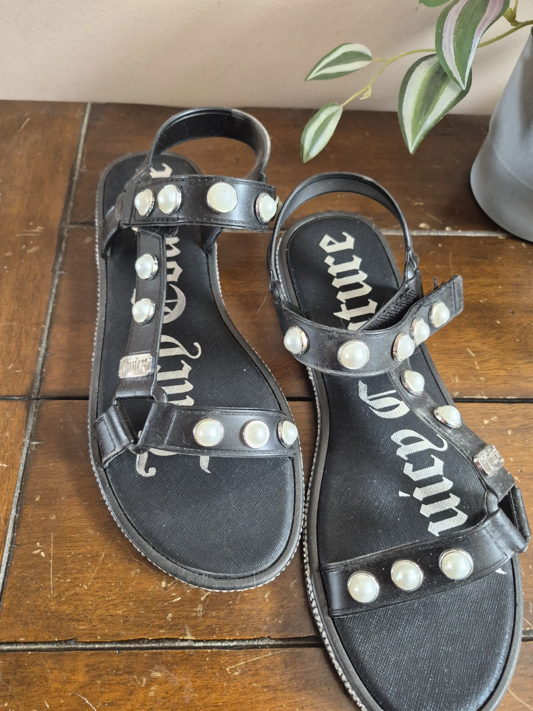 Juicy Couture Black Sandals with Pearls