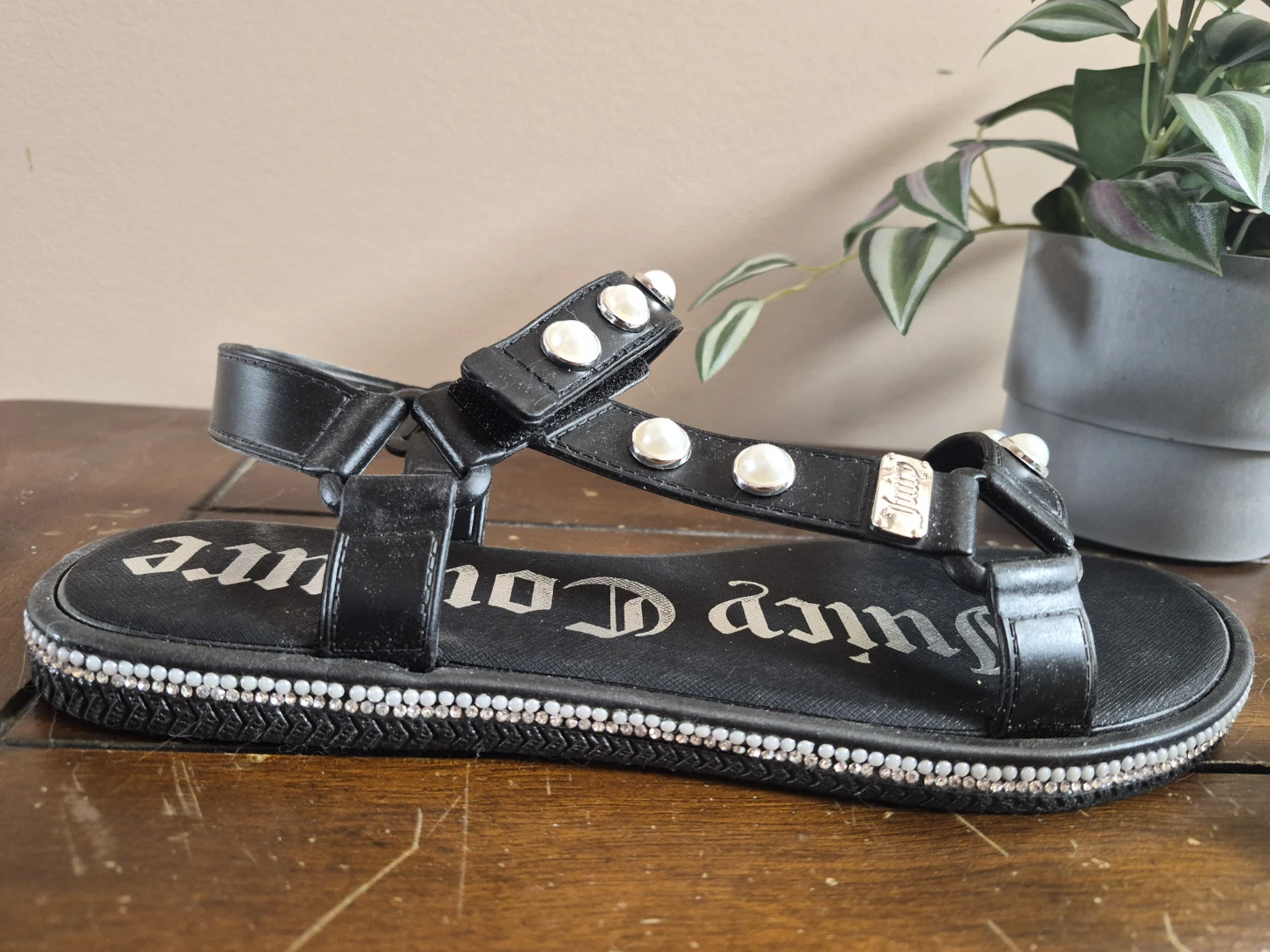 Juicy Couture Black Sandals with Pearls - photo 2