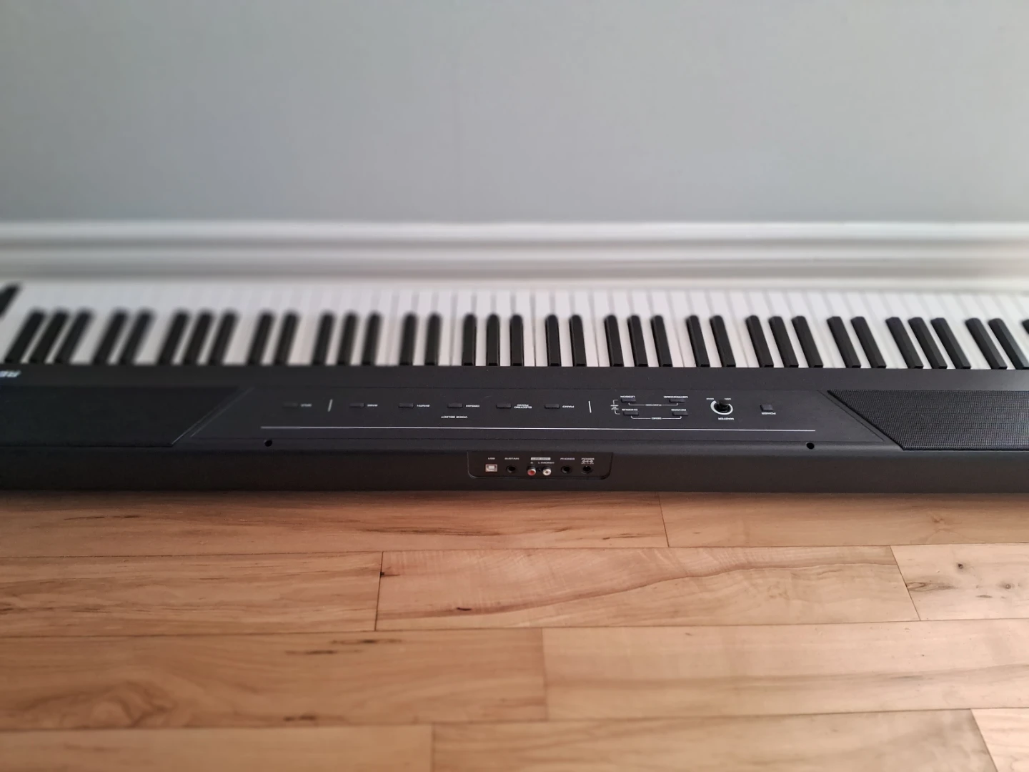 ALESIS RECITAL 88 KEY PIANO KEYBOARD