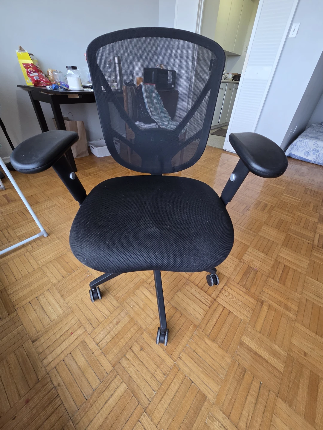 Staples Berwood Breathable Mesh Task Chair - photo 3
