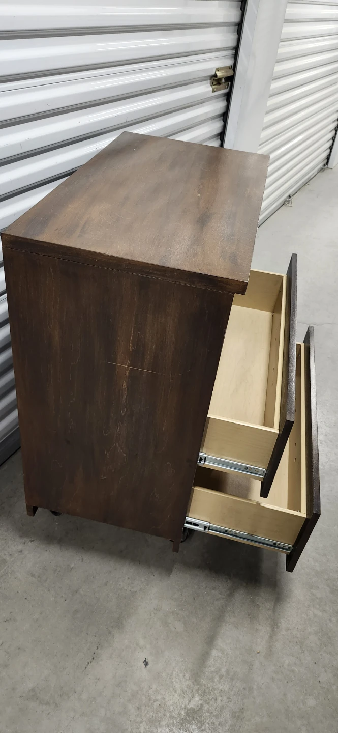 Dresser with shelf - photo 4
