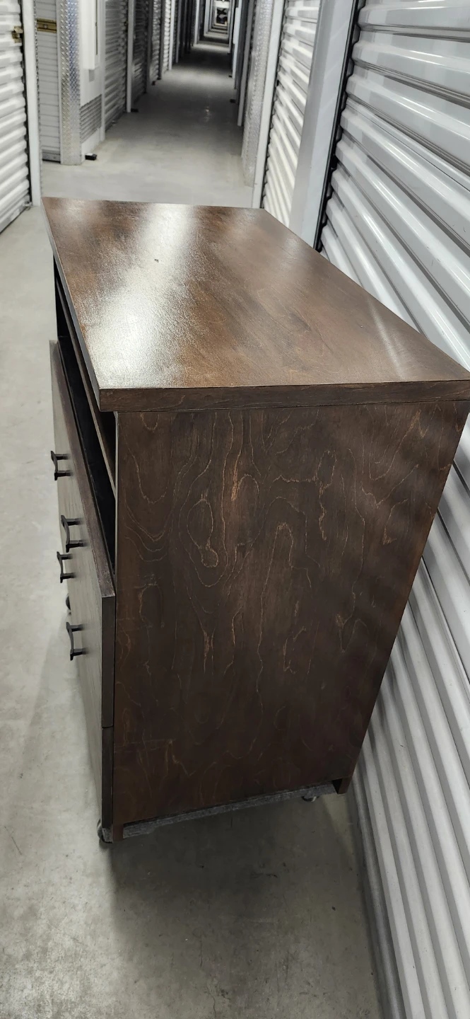 Dresser with shelf - photo 5