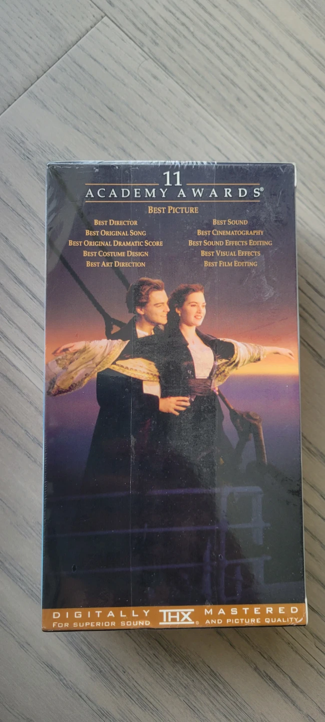 Titanic VHS - James Cameron Film - Winner of 11 Academy Awards - photo 3