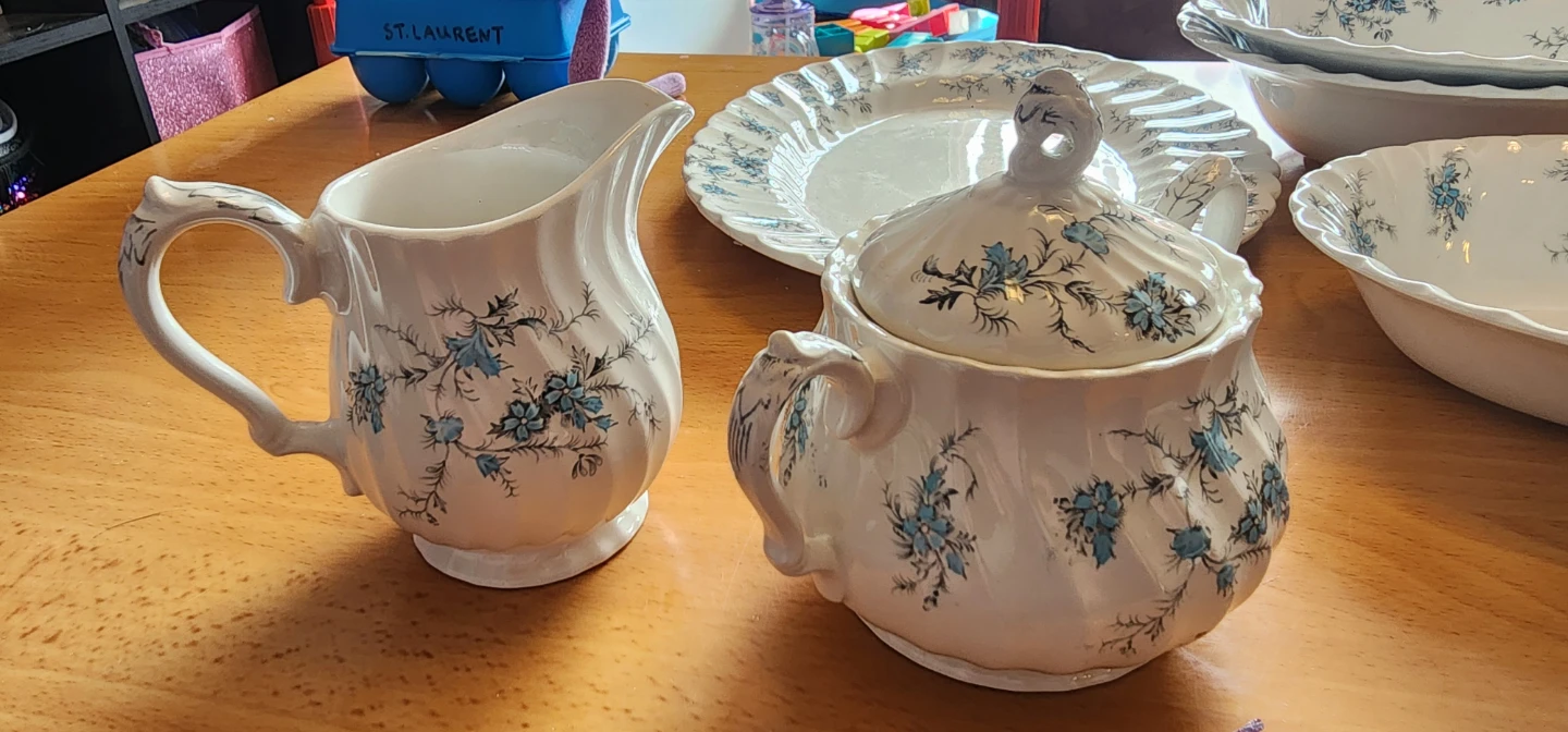 "Sound of Music" pattern China set - photo 3