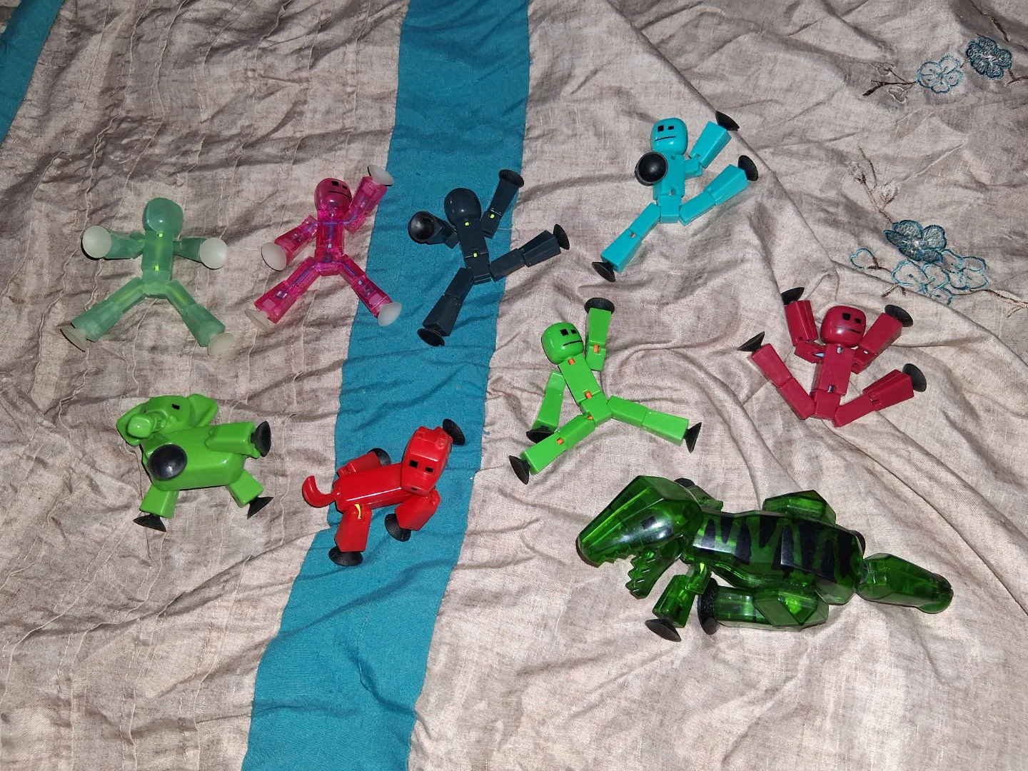 Stickbot Figures Lot - photo 2