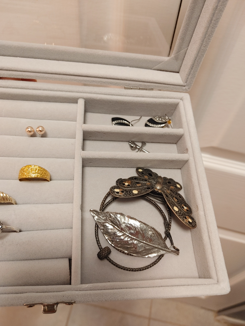 Grey Velvet Jewelry Organizer Box with Clear Lid - photo 4