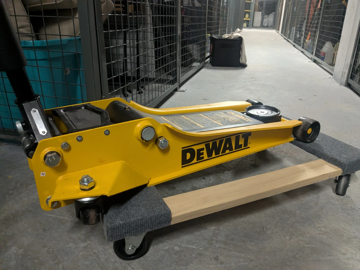 Dewalt 3 ton long reach low profile car jack - photo 2
