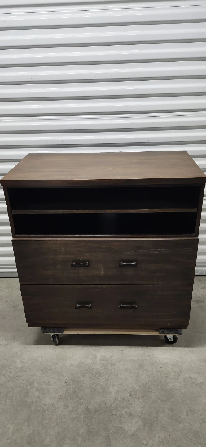 Dresser with shelf