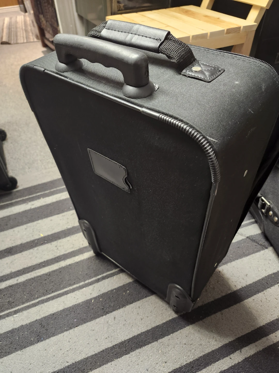 Handcarry Black Rolling Carry-On Luggage (very lightweight) - photo 4