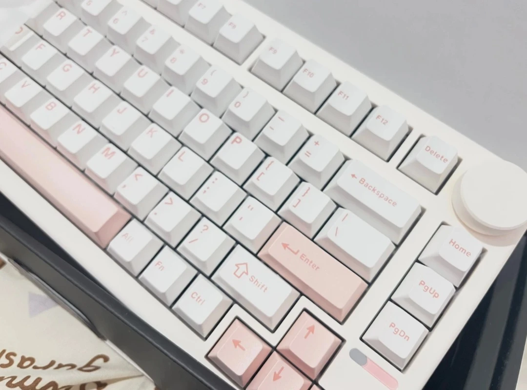 cute and creamy EPOMAKER QK81 Wireless Mechanical Keyboard - photo 3