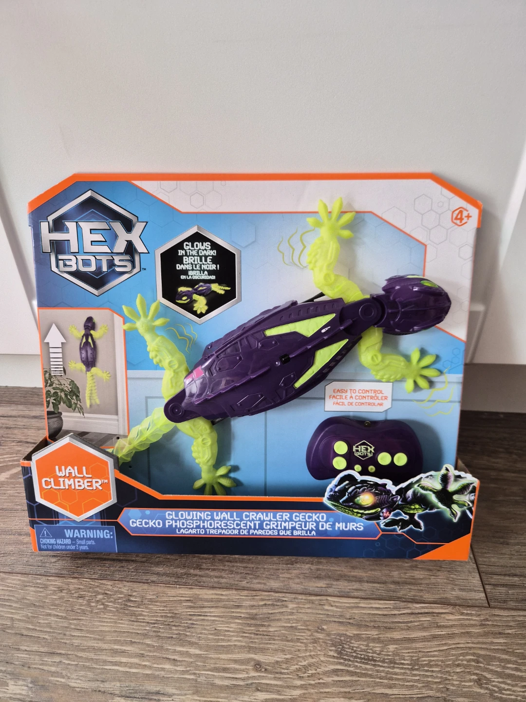 Hex Bugs Wall Climber Glowing Gecko Toy