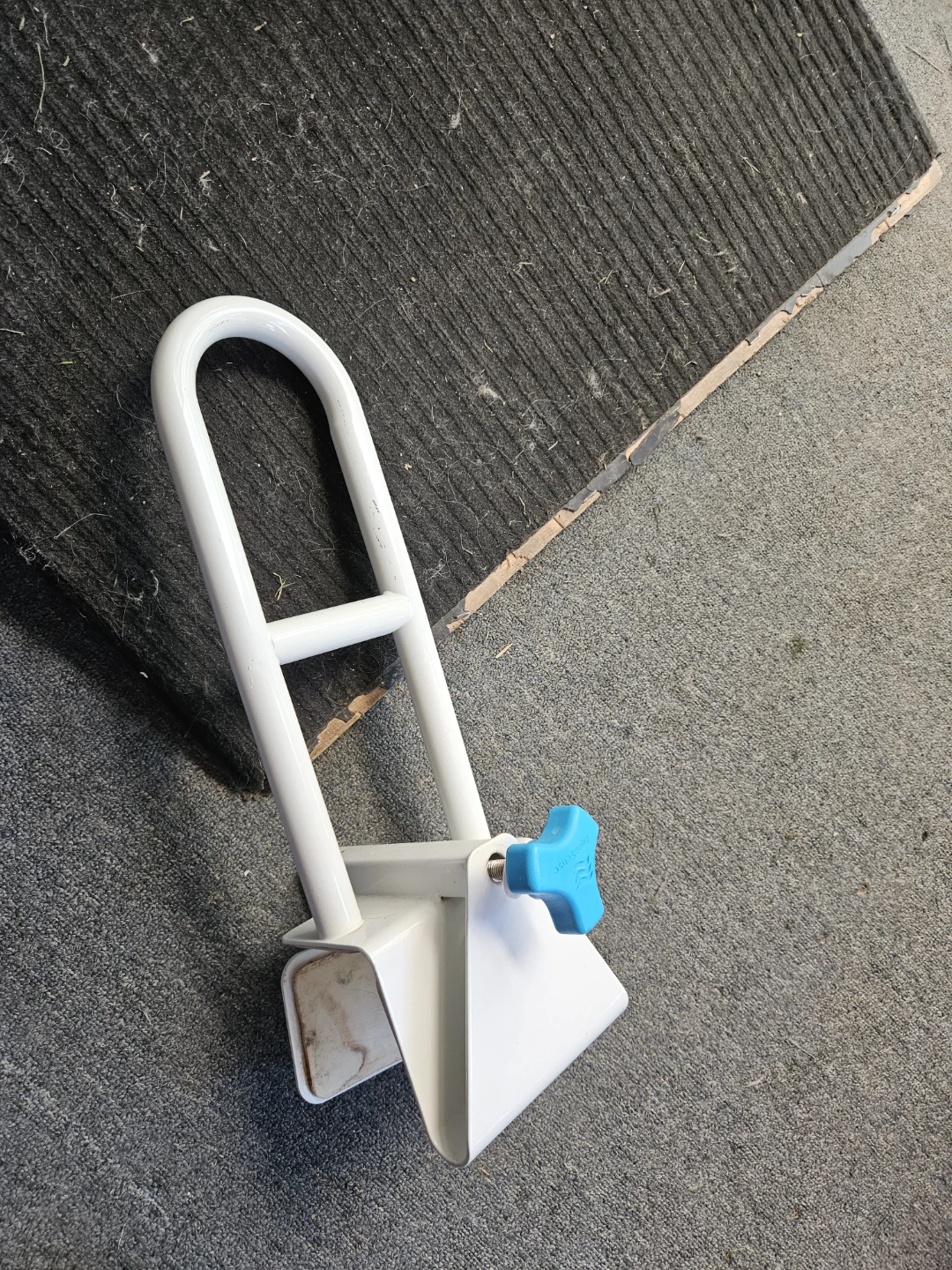 White Bathtub Grab Bar with Blue Knob