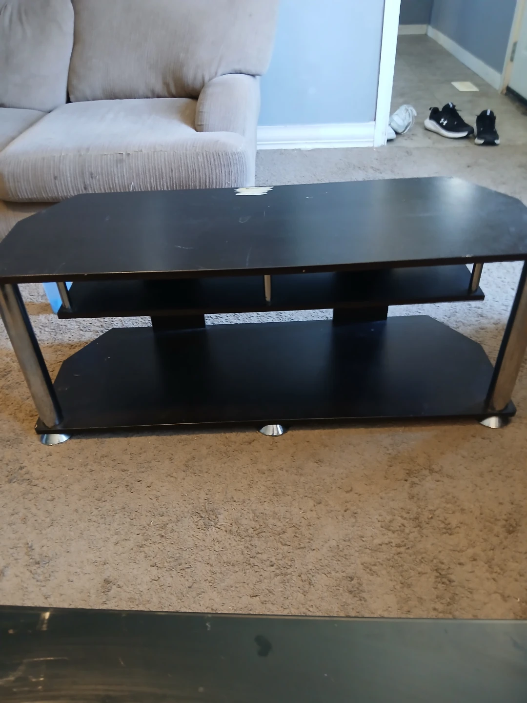 Living room tv stand & matching coffee table - photo 2