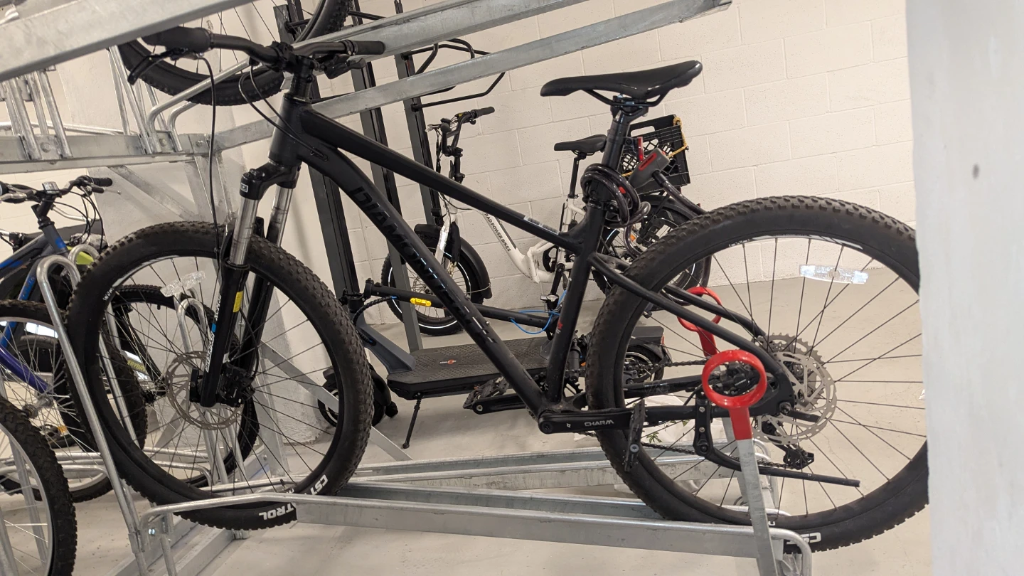 Diamondback Mountain Bike from Sports Check (Size: M) - photo 3