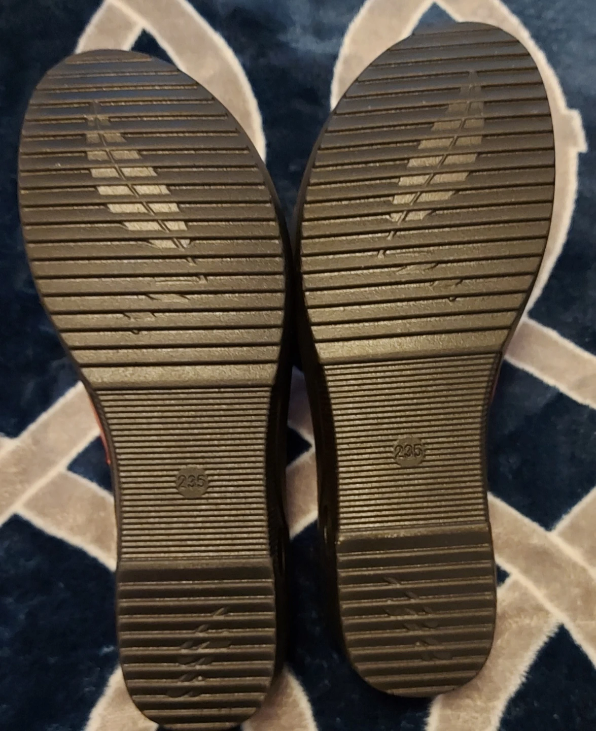 Women's Red Slide Sandals Size 37 - photo 2