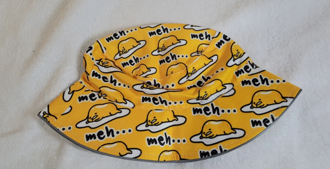 🆕 Gudetama Bucket Hat Reversible ✨