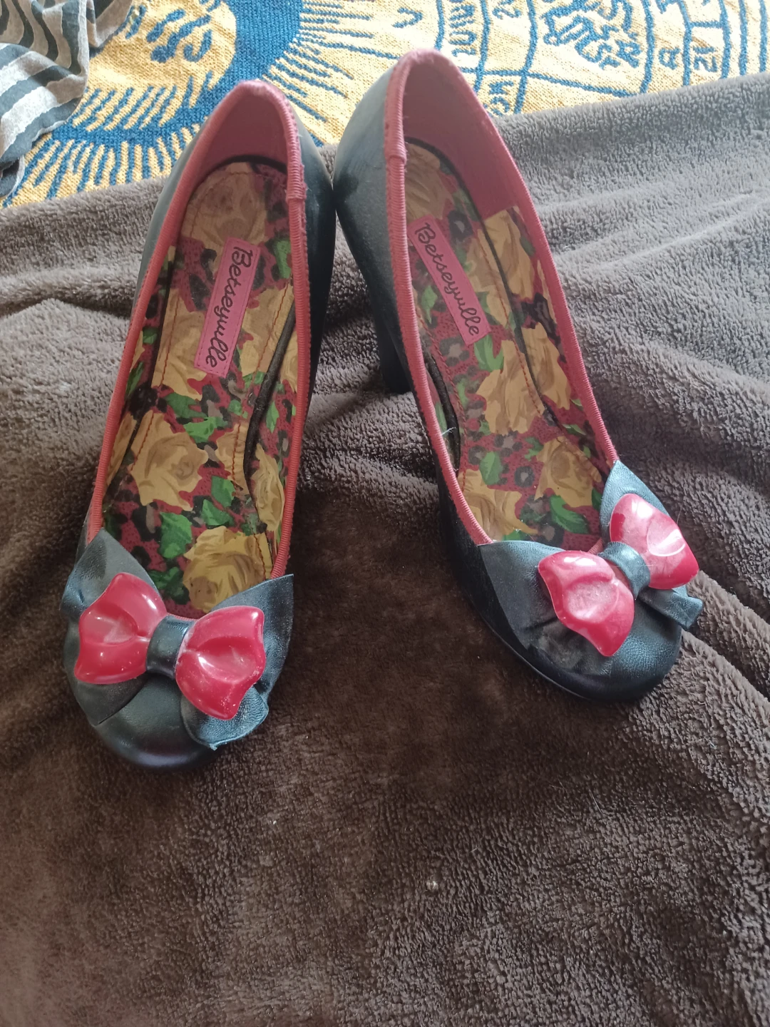 Betseyville Black Heels with Red Bows